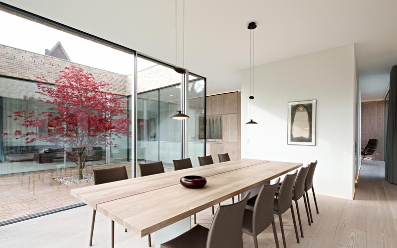 minimalism dining room